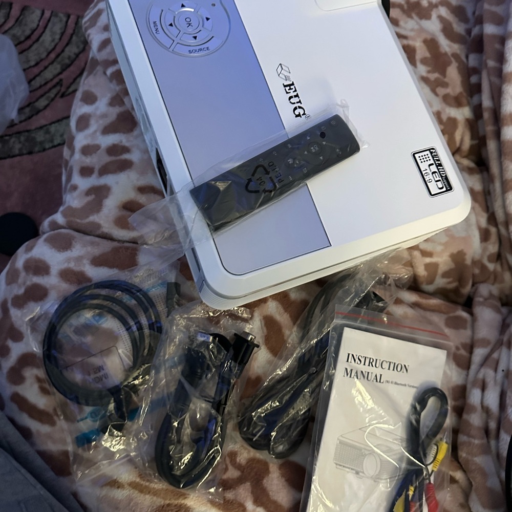 Digital LED Projector - Picture 4 of 4